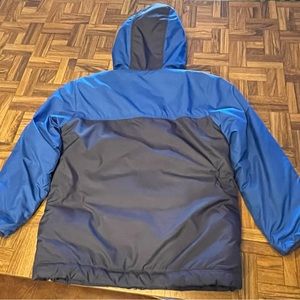 North Face winter jacket. Fleece inside. Size 7/8. Excellent condition.